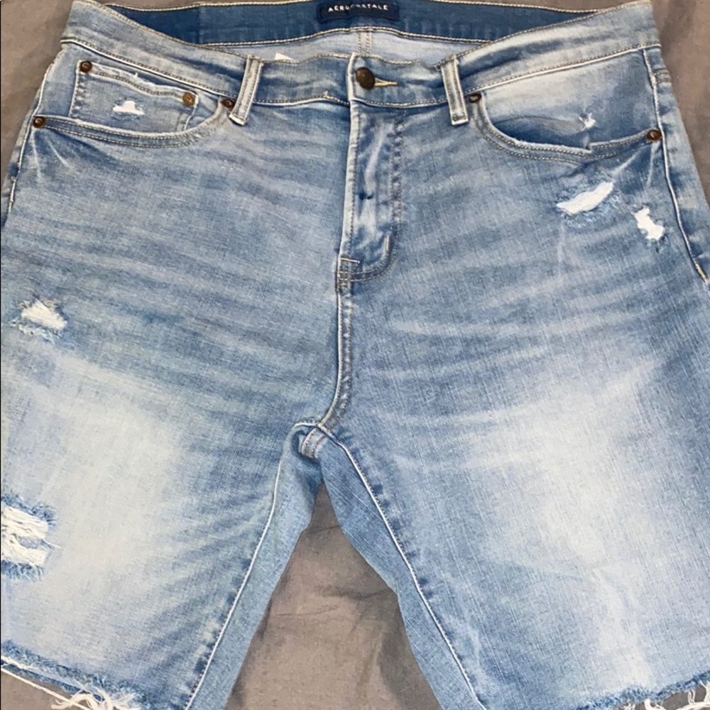 Aeropostale men’s distressed jean shorts 33 waist